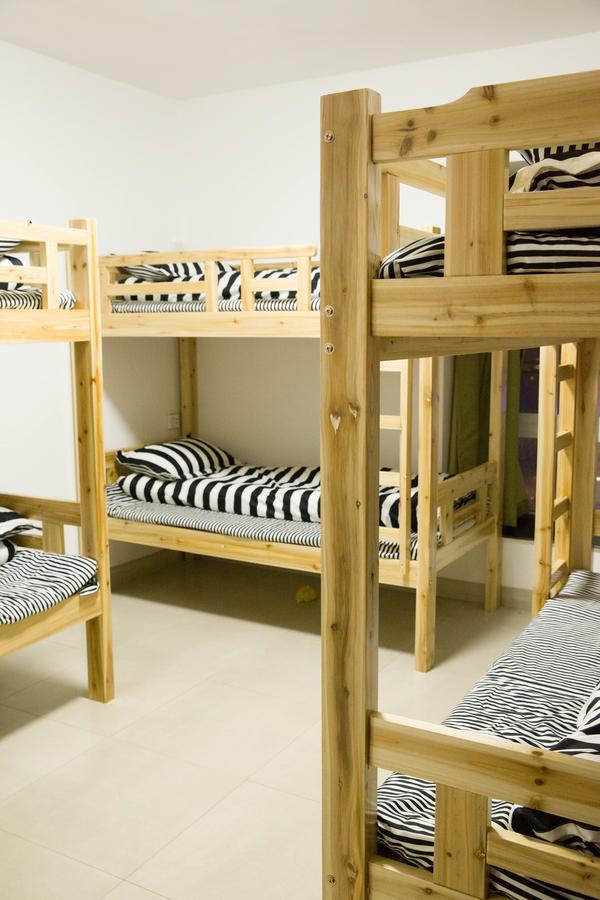 South Face Hostel Jinhu Branch Nanning Extérieur photo